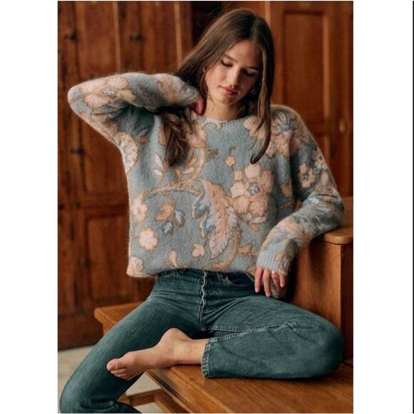 Sezane Sweaters - NEW Sezane Round Neckline Long Sleeved Floral Print Sweater Light Blue Size: XS